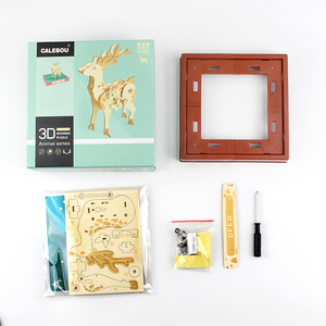 Regalo di Natale: Modellino di Renna a Carica Manuale, Puzzle 3D in Legno Fai-da-Te - Product Image 4