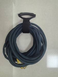 شماعات بشريط حلقي وخطاف سهل الحمل مع خطاف مقبض بلاستيكي لخرطوم مياه الحديقة - Product Image 6