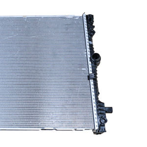 Venta caliente Auto Engine Parts OE 17119887702 Motor Refrigeración Agua Radiador Aluminio Refrigerante Radiador Para <span class=keywords><strong>Bmw</strong></span> <span class=keywords><strong>X3</strong></span> - Product Image 3