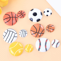 Miniatures en résine en gros pour maison de poupée, modèles de simulation de demi-terrain de basket-ball et de football DIY pour coque de téléphone portable