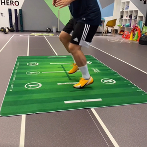 Tapis de terrain de <span class=keywords><strong>football</strong></span> pour enfants de grande taille Tapis de sol éducatif pour enfants RugAnti-Silp tapis d'entraînement de <span class=keywords><strong>football</strong></span> pour chambre d'enfants - Product Image 1