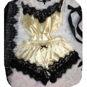 Commercio all'ingrosso di Estate Delle Signore Indumenti Da Letto Sexy Breve Set <span class=keywords><strong>Pigiama</strong></span> di Seta di <span class=keywords><strong>Grandi</strong></span> Dimensioni Pigiami <span class=keywords><strong>Donna</strong></span> - Product Image 3