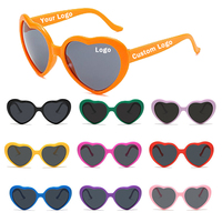 Lunettes de soleil promotionnelles Ranguo en forme de cœur avec logo et couleurs personnalisés, verres UV400 pour Halloween, branding et cadeaux d'entreprise