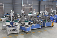 Machine d'assemblage automatique de charnières amortisseuses pour meubles robustes – Équipement du fabricant d'origine du Guangdong