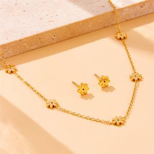 Daisy Flower Jewelry <b>Set</b> Gold Plated Stainless Steel Necklace <b>Bracelet</b> Earrings Women's Party Fashion <b>Set</b> - Product Image 2