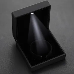 Quà Tặng Giáng Sinh Bao Bì Nhẫn Moissanite Sang Trọng Bông Tai Vòng Tay Dây Chuyền Tennis Hộp Trang Sức Bằng Giấy Nhỏ Có Đèn Led - Product Image 1