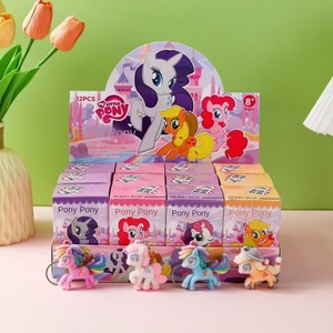 Piccola bambola portachiavi in PVC per bambini di tre anni della <span class=keywords><strong>serie</strong></span> di borse cieche per bambini e giocattoli con scatole misteriose regalo per bambini ispirati alla Thailandia - Product Image 6