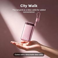 Z5 Mini Power Bank 10000mAh Slim Portable USB-C Baterai Eksternal 22.5W Pengisian Cepat untuk Penggunaan Sehari-hari di Luar Ruangan.