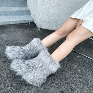 Mode hivernale <span class=keywords><strong>Bottes</strong></span> en fourrure à bout rond pour femmes <span class=keywords><strong>Bottes</strong></span> de neige de qualité supérieure <span class=keywords><strong>Bottes</strong></span> courtes en fausse fourrure de Mongolie <span class=keywords><strong>Bottes</strong></span> confortables - Product Image 5