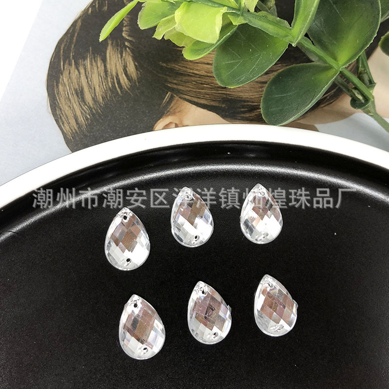 Double-hole transparent white