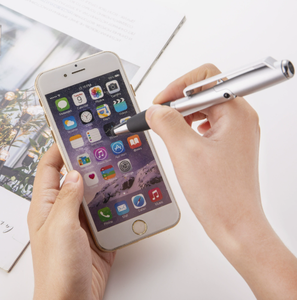 Stylo bille multifonctionnel avec lumière LED, support de téléphone et stylet pliable pour écrans tactiles. - Product Image 4