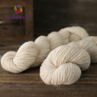 Raw White 100% Baby Alpaca Wool Lace Yarn Fine Weight Hand Knitting Yarn Eco-Friendly Skin-Friendly Soft Yarn for Scarf Blanket