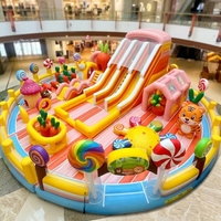 Parc d'attractions gonflable commercial géant pour enfants et adultes, avec château gonflable, toboggan et parcours d'obstacles
