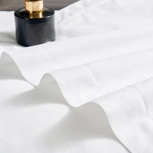 Couette de luxe en polyester taille Queen, respirante et matelassée, pour l'hiver, hypoallergénique, lavable en machine - Product Image 5