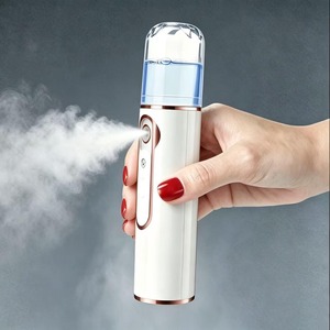 Spruzzatore Facciale Nano Portatile USB Ricaricabile 30ml, Nebulizzatore Continuo Fine per Idratazione e Trattamenti Viso - Product Image 1