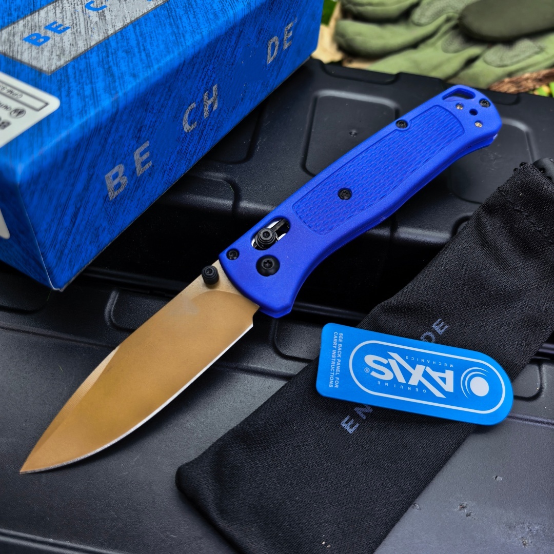 535Blue-Handled Golden Blade