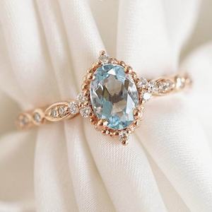 Anillo de Compromiso de Plata de Ley S925 con Diseño Elegante y Personalidad, Anillo de Promesa con Bisel de Flores Vintage y Corte Ovalado de Aguamarina - Product Image 4