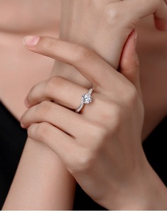 Joyería de Plata de Ley 925 VVS1 1Ct Mossanite, corte redondo personalizado, Diamante cultivado en laboratorio, compromiso femenino, anillo de boda cultivado en laboratorio - Product Image 3