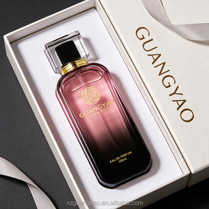 Flacon de parfum en verre rectangulaire de 100 ml avec <span class=keywords><strong>dégradé</strong></span> de couleurs personnalisé en usine, couvercle <span class=keywords><strong>carré</strong></span> en acrylique, logo personnalisé, boîte personnalisée - Product Image 3