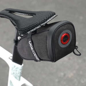 Sacoche de selle Gaciron BIRD NEST-300(M) Aero avec feu arrière intelligent magnétique, boucle à bouton, étanche IPX6, sac de rangement pour siège arrière de vélo - Product Image 2