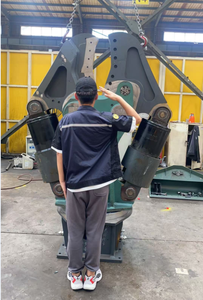 Cisaille hydraulique à double cylindre <span class=keywords><strong>pour</strong></span> excavatrice de 10 à 20 tonnes, cisaille rotative <span class=keywords><strong>pour</strong></span> barres d'acier, construction en fer, moteur central - Product Image 2