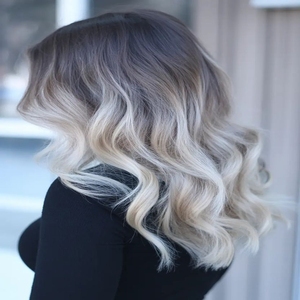 Parrucche Frontali in Pizzo di Capelli Umani Vergini Europei di Alta Qualità con Colore Platino e Highlights HD Senza Colla - Product Image 5