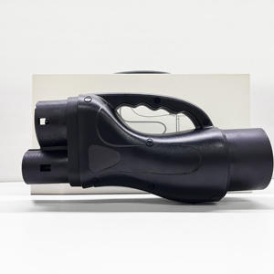 Adaptateur GBT vers CCS2 1000V 300A DC pour Audi Q4 E-tron, BMW IX3, Mercedes-Benz EQC, <span class=keywords><strong>Porsche</strong></span> <span class=keywords><strong>Taycan</strong></span> | <span class=keywords><strong>Prix</strong></span> d'usine - Product Image 1