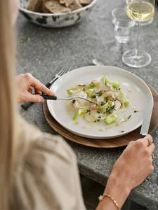 Assiette à petit-déjeuner et à dîner blanche artisanale de marque V <span class=keywords><strong>danoise</strong></span>, style occidental nordique, assiette à steak, motif uni, exquise - Product Image 4