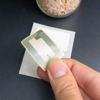 Logo personnalisé NFC étiquette de chien de la chaîne du froid autocollant flexible anti-métal petite étiquette pour vêtements étiquette RFID robuste en vinyle non amovible