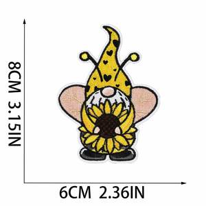 Hot Sale Summer Style Embroidered Iron on Cartoon <b>Bee</b> Sunflower Car Bicycle Patch for Clothes Bag Decoration - Product Image 4