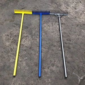 Outil agricole 12 boîtes 14 boîtes 16 boîtes 18 dents Agriculture <span class=keywords><strong>râteau</strong></span> à feuille à main <span class=keywords><strong>râteau</strong></span> à sol de <span class=keywords><strong>jardin</strong></span> avec longue poignée - Product Image 2