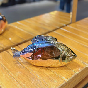 กระเป๋าคลัทช์อะคริลิคทรงปลาสุดเก๋ งานปาร์ตี้ งานแต่งงาน ดีไซน์หรูหรา ชุบสีไล่เฉด สะพายไหล่ได้ ขนาดเล็ก - Product Image 3