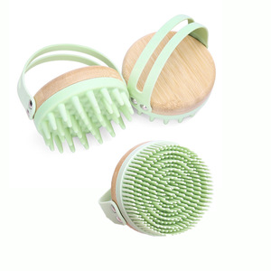 Cepillo para champú para bebés, cerdas suaves de silicona, masaje, baño, ducha, para bebés de 0 a 12 meses, verde claro - Product Image 1