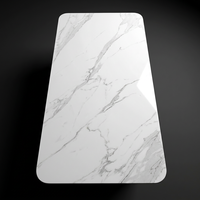 Table basse moderne en marbre blanc avec base en cuir orange pour espace lounge d'entreprise haut de gamme