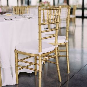 Sillas Chiavari de Resina Doradas Apilables al por Mayor a Bajo Precio para Hoteles, Banquetes, Fiestas, Eventos y Bodas - Product Image 1