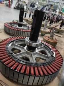 Ventilador <span class=keywords><strong>de</strong></span> Techo Reversible HVLS Negro Grande <span class=keywords><strong>de</strong></span> 5 m para Patio, Porche, Garaje, <span class=keywords><strong>Hacienda</strong></span> - Product Image 3