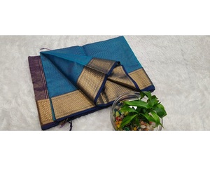 Sari de Seda Azul Cielo Tradicional Maheshwari con Pequeños Cuadros, Elegante, Tejido a Mano, Diseño Étnico, para Bodas, Fiestas y Eventos, para Mujer - Product Image 4