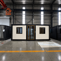 Villa préfabriquée de luxe à 2 chambres, extensible, en conteneur, toit plat, avec construction en panneaux sandwich en acier
