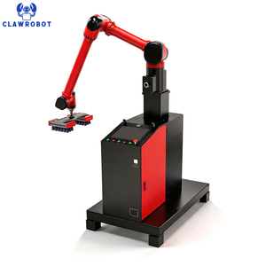 Estación de trabajo robótica de paletización todo en uno CLAWROBOT con capacidad de 30 kg, alcance de brazo de 1600 mm y mesa elevadora para paletización de cajas y bolsas. - Product Image 1