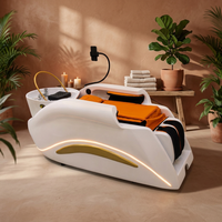 Chaise de massage pour shampoing en fibre de verre orange avec éclairage LED intégré, système de spa capillaire et bassin en céramique pour salon de coiffure moderne