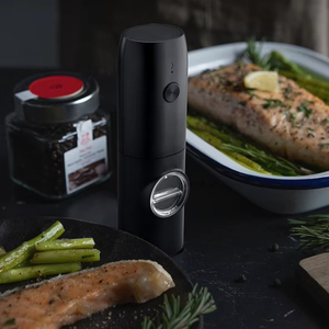 Moulin à herbes et épices automatique réglable en gros avec lumière, ensemble sel et poivre, outils de cuisine - Product Image 6