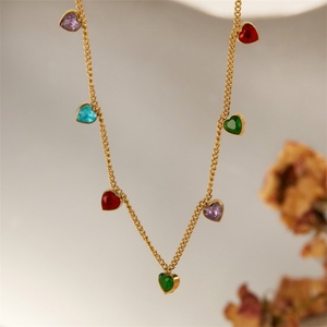 Collar de Gargantilla para Mujer, Personalizado, con Circonita, Corte Princesa, Acero Inoxidable, Chapado en Oro, con Dijes de Corazón - Product Image 4