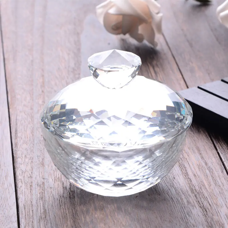 Commercio all'ingrosso europeo creativo trasparente cristallo di vetro caramella ciotola con coperchio