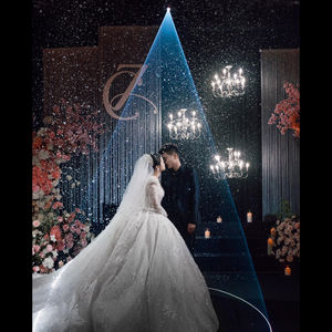 Lumières de scène à LED RVB DMX512 Système d'éclairage pour fête disco avec machine à neige IP65 Système laser pour mariage Événements en boîte de nuit - Product Image 1