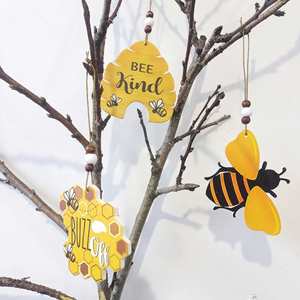 Factory Hot Selling Pendant <b>Bee</b> Themed Wooden Ornament Set Easter Farmhouse Decor Honeycomb & <b>Bee</b> Hanging Craft for Home Party - Product Image 1