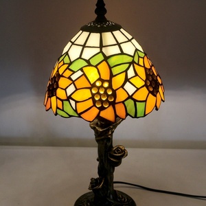 Lampe de bureau LongHuiJing de 8 pouces, style campagnard américain, lampe Tiffany en verre teinté, abat-jour tournesol - Product Image 1