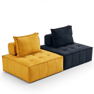 Achat à l'étranger : Canapé une place carré rembourré en tissu Teddy orange artisanal pour petit appartement, villa et centre commercial - Product Image 3