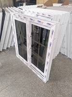 Fenêtre coulissante à double vitrage en PVC UPVC à 3 rails avec grille et moustiquaire pour balcon