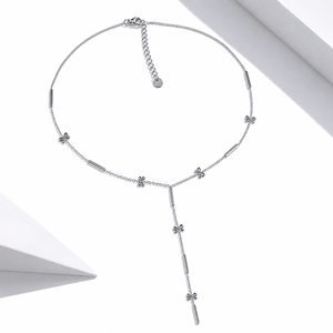 Collier Lariat en Acier Inoxydable avec Breloques Fleur, Plaqué Rhodium, Design Minimaliste pour un Port Quotidien - Product Image 1