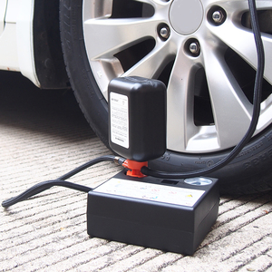 Pompe de gonflage de véhicule Kit d'outils de réparation de pneus <span class=keywords><strong>compresseur</strong></span> d'air électrique 12v avec jauge de gonflage de pneus numérique scellant de pneus - Product Image 2